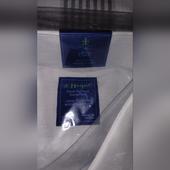 Men's Haspel  Brand Dress Shirt - Picture 4 of 4